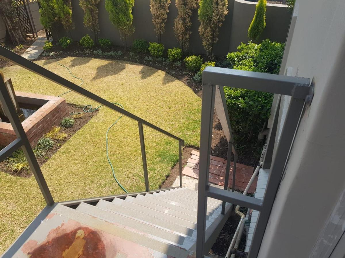 Отель Terrace Lofts Standerton Экстерьер фото