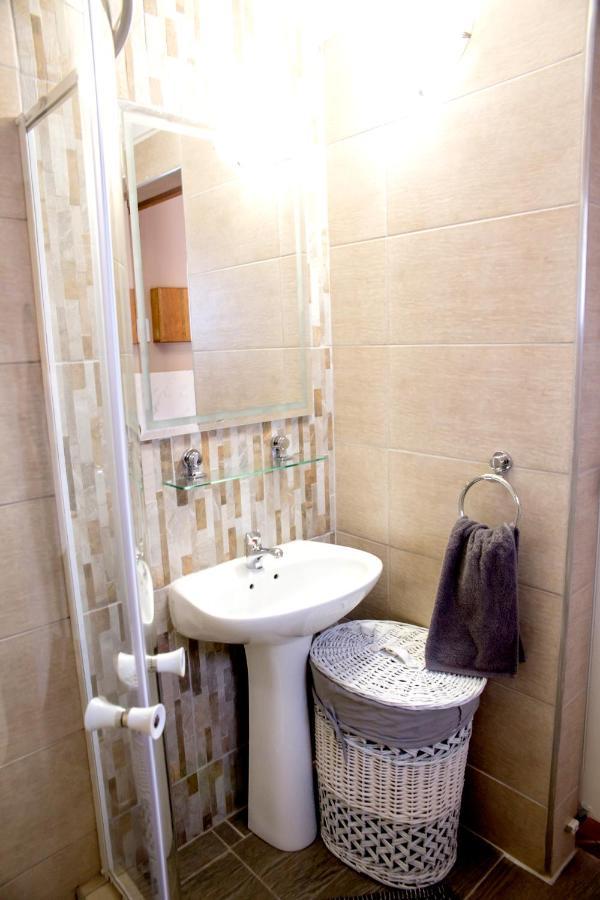 Отель Terrace Lofts Standerton Экстерьер фото