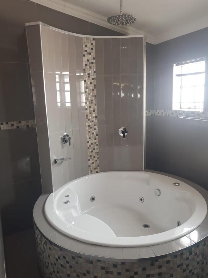 Отель Terrace Lofts Standerton Экстерьер фото